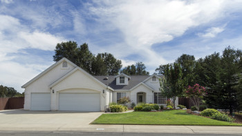Home in Carriage Glen